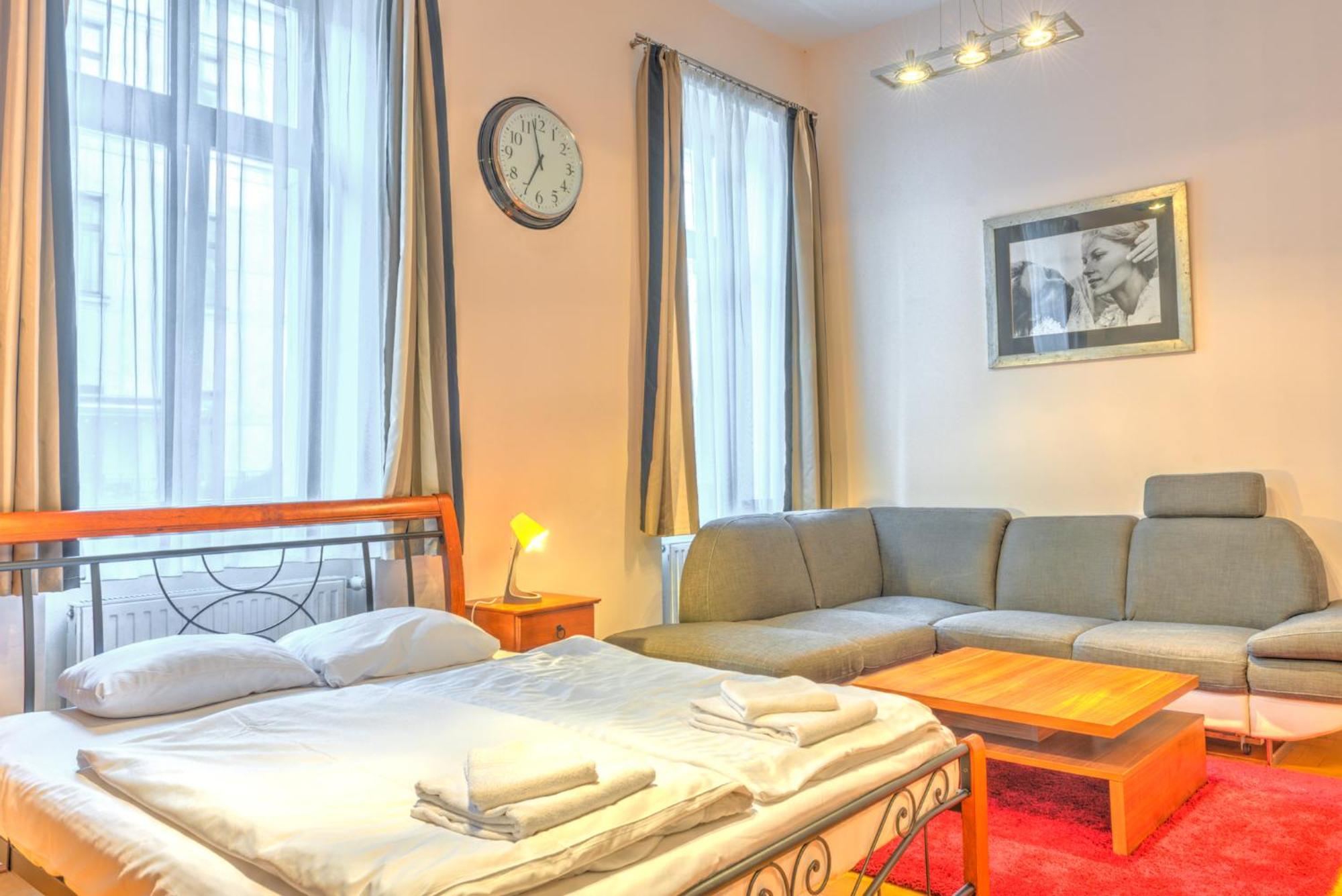 Central Downtown Apartments بودابست المظهر الخارجي الصورة